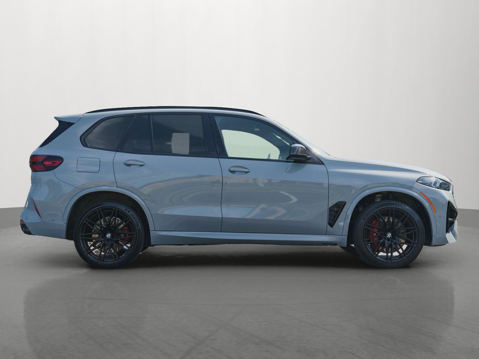 Used 2025 BMW X5 M Competition AWD/4WD image 8