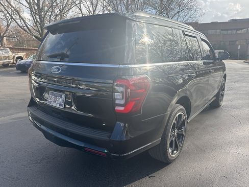 Used 2024 Ford Expedition Limited image 4