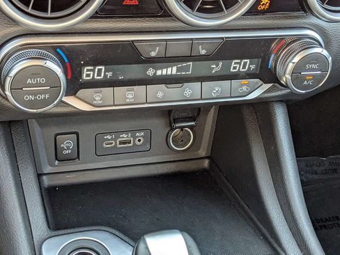 Used 2025 Nissan Sentra SR FWD image 21