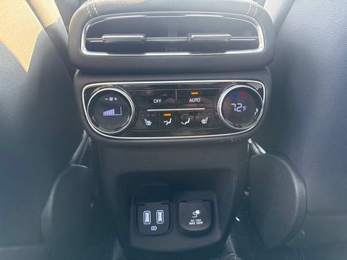 Used 2024 Genesis GV80 2.5T w/ Prestige Package AWD/4WD image 19