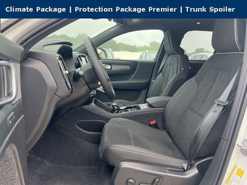 New 2026 Volvo XC40 B5 Ultra w/ Protection Package Premier image 14