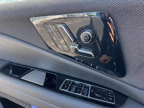 New 2026 Cadillac Optiq V AWD/4WD image 27