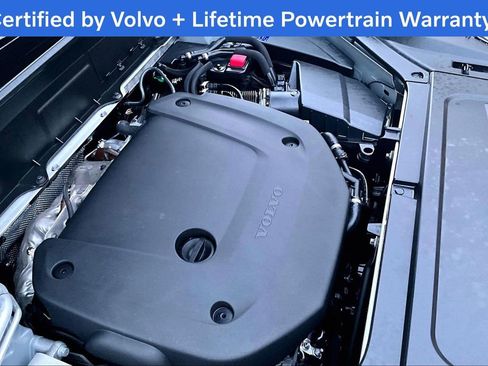 Certified 2025 Volvo XC90 B6 Plus image 44
