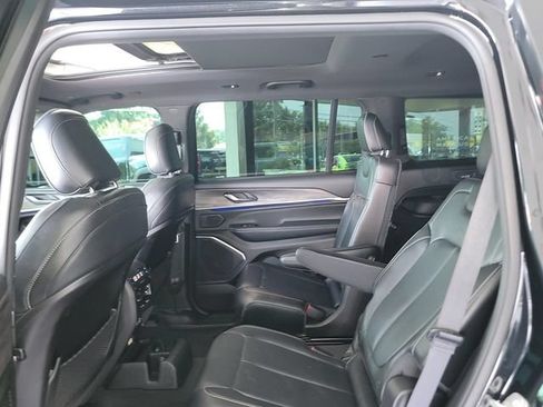 Certified 2023 Jeep Grand Cherokee L Overland AWD/4WD image 11