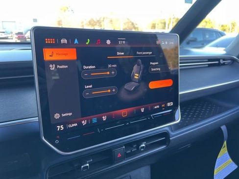 New 2025 Volkswagen ID. Buzz Pro S RWD image 11