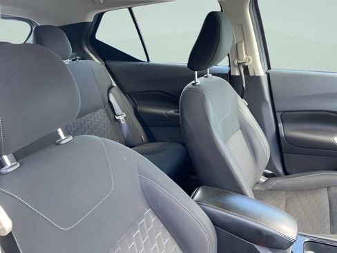 Used 2023 Nissan Kicks SV FWD image 5