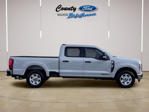 New 2026 Ford F250 XLT image 24