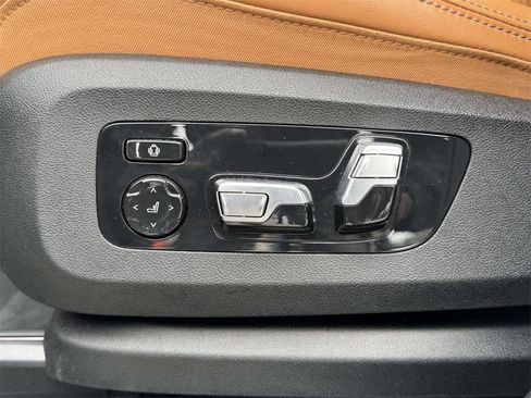 Used 2023 BMW X5 xDrive40i w/ Executive Package image 18