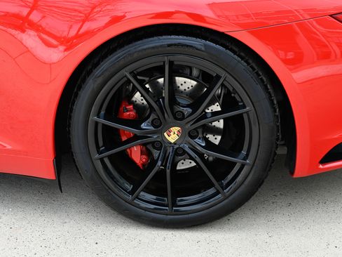 Used 2018 Porsche 911 Carrera S image 10