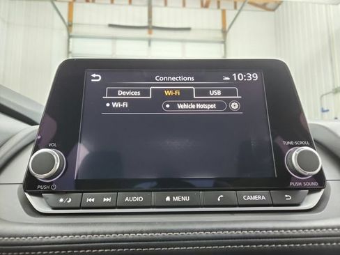 Used 2025 Nissan Rogue SV FWD image 30