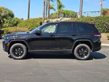 New 2025 Jeep Grand Cherokee Laredo image 5