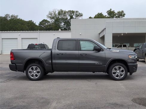 New 2026 RAM 1500 Big Horn AWD/4WD image 6