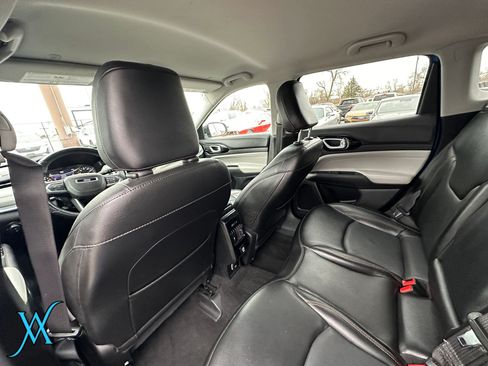 Used 2022 Jeep Compass Limited AWD/4WD image 22