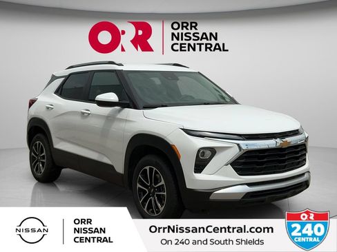 Used 2026 Chevrolet TrailBlazer LT AWD/4WD image 3