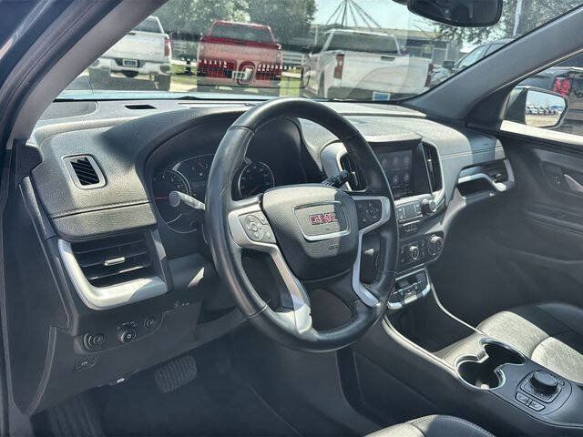 Used 2024 GMC Terrain SLT AWD/4WD image 10