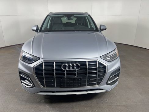 Certified 2023 Audi Q5 2.0T Premium w/ Convenience Package image 2