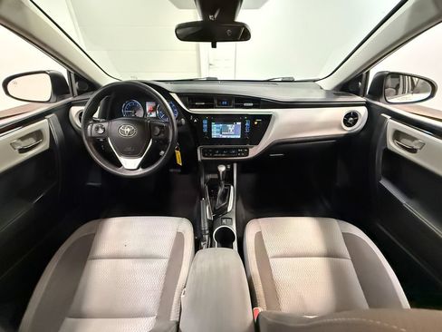 Used 2017 Toyota Corolla L FWD image 70