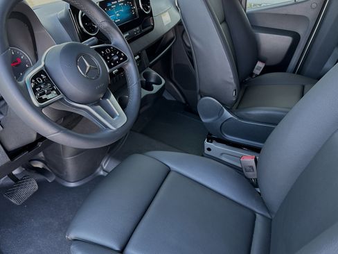 New 2023 Mercedes-Benz Sprinter 2500 image 17