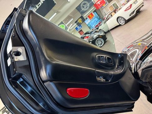 Used 2002 Chevrolet Corvette Z06 w/ Memory Pkg image 16