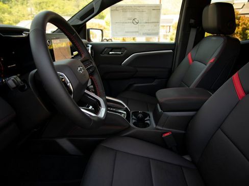 New 2026 Chevrolet Colorado Z71 w/ Technology Package AWD/4WD image 13