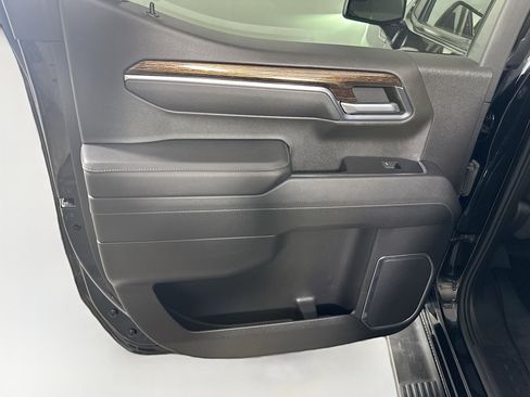 Used 2023 GMC Sierra 1500 Elevation image 25