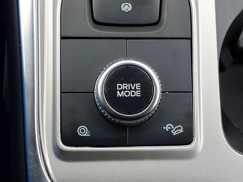 Certified 2023 Ford Explorer XLT w/ Equipment Group 202A AWD/4WD image 19