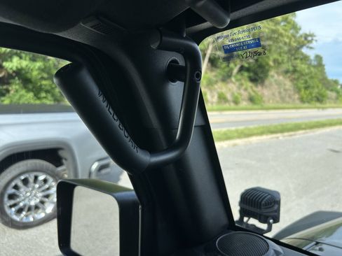 Used 2017 Jeep Wrangler Unlimited Sport w/ Quick Order Package 24S AWD/4WD image 23