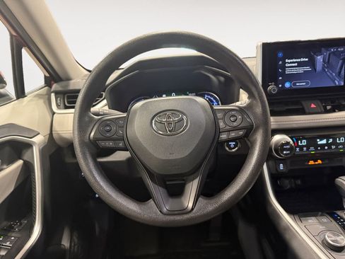 Used 2024 Toyota RAV4 XLE AWD/4WD image 13