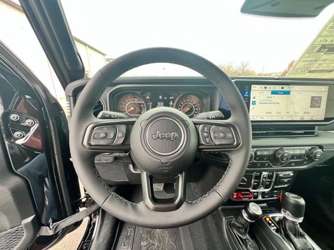 New 2026 Jeep Gladiator Mojave image 11