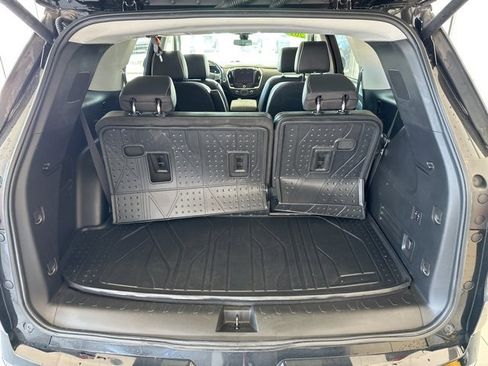 Used 2020 Chevrolet Traverse High Country image 17