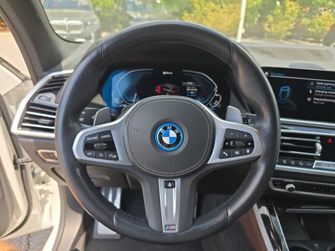 Used 2023 BMW X5 xDrive45e w/ Executive Package AWD/4WD image 30