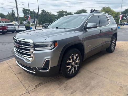 Certified 2023 GMC Acadia SLT w/ Preferred Package image 6