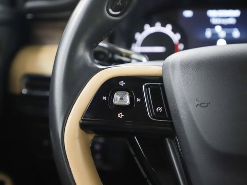 Used 2020 Lincoln Corsair Reserve image 28