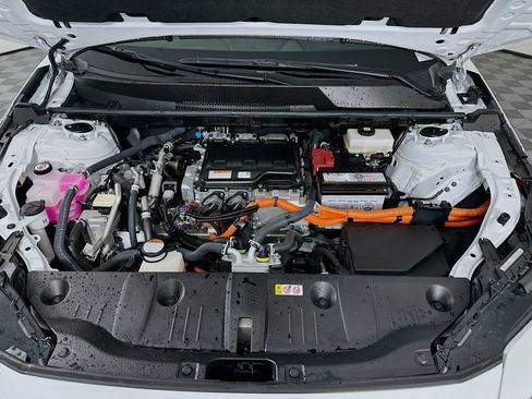 Used 2024 Toyota bZ4X XLE image 34