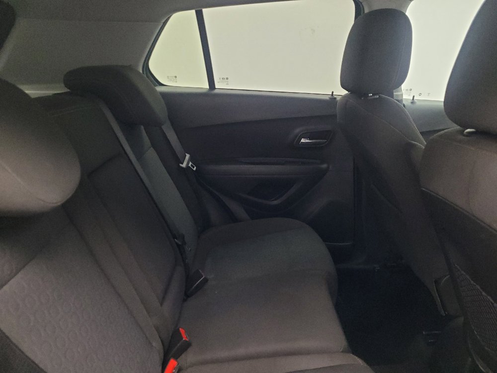 Used 2020 Chevrolet Trax LS w/ Tint and Cruise Package FWD image 19