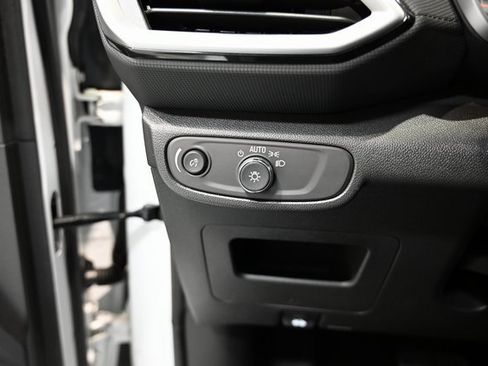 Used 2023 Chevrolet TrailBlazer LS image 25