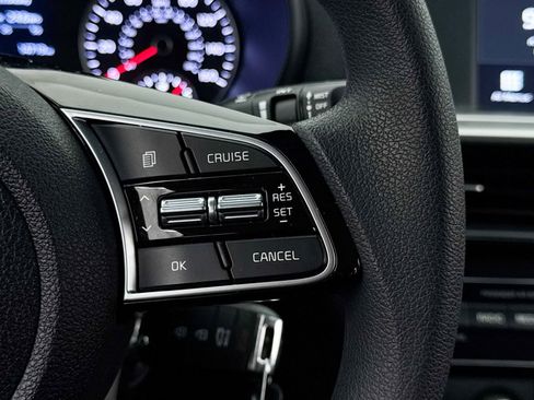 Used 2020 Kia Optima LX image 30