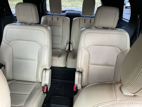 Used 2017 Ford Explorer Limited w/ Equipment Group 303A AWD/4WD image 11