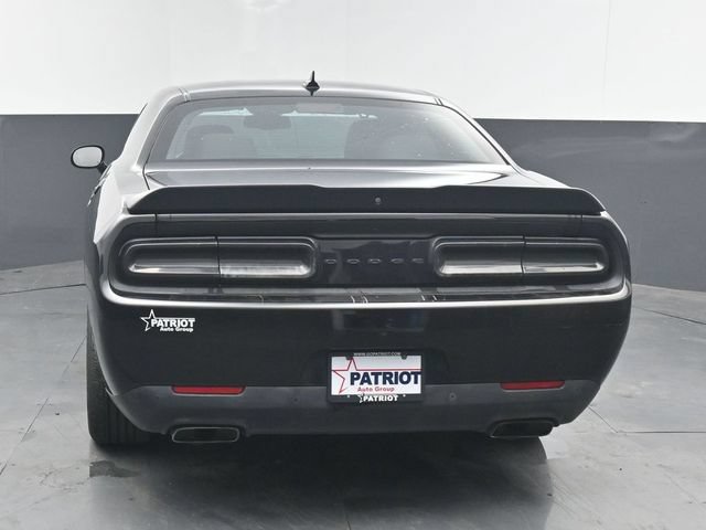 Used 2022 Dodge Challenger R/T RWD image 12
