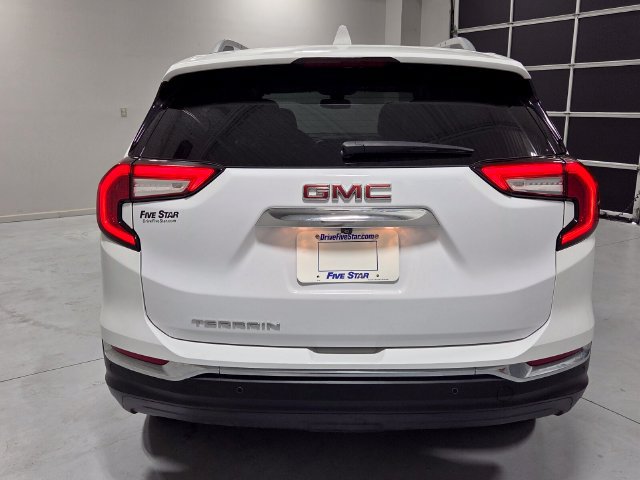 Used 2023 GMC Terrain SLT FWD image 10
