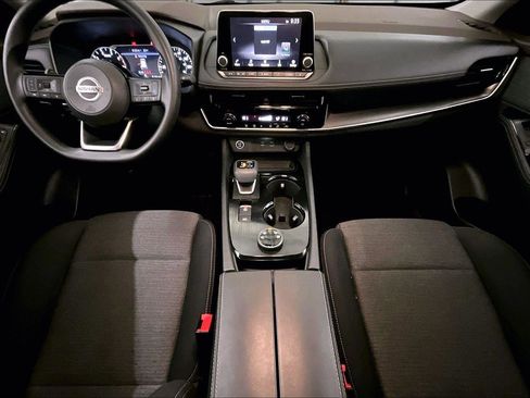 Used 2021 Nissan Rogue SV image 14