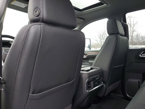 New 2026 GMC Sierra 2500 Denali w/ Denali Reserve Package image 31