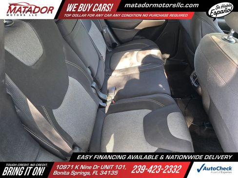 Used 2018 Jeep Cherokee Latitude FWD image 14