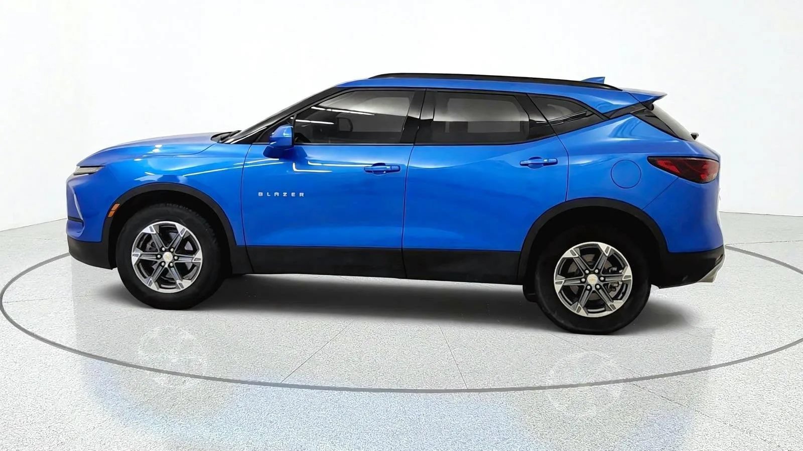 Used 2024 Chevrolet Blazer LT w/ Convenience Package FWD image 5