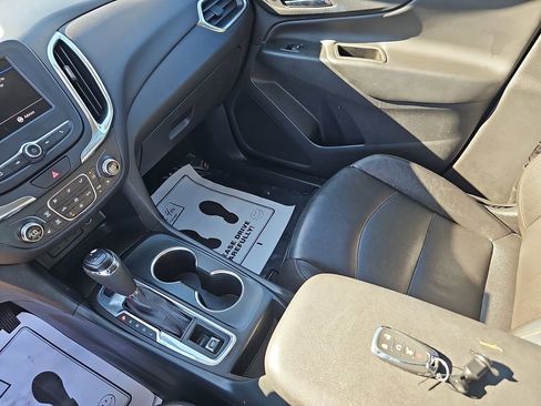 Used 2020 Chevrolet Equinox LT w/ Sport Edition image 30