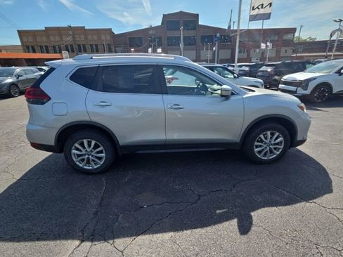 Used 2020 Nissan Rogue SV AWD/4WD image 8