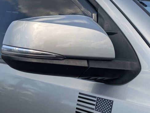 Used 2019 Toyota Tacoma TRD Sport image 9