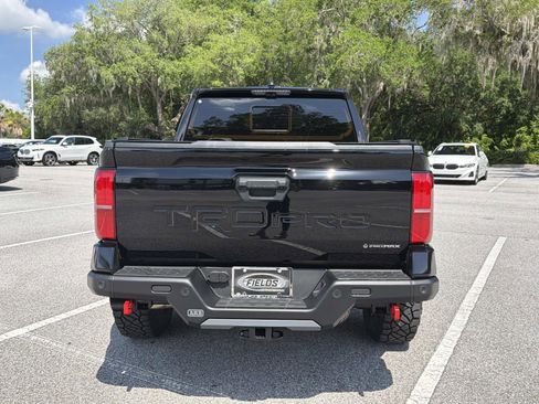 Used 2025 Toyota Tacoma TRD Pro AWD/4WD image 5
