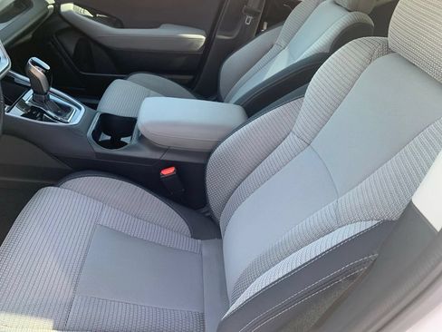 Used 2024 Subaru Outback Premium AWD/4WD image 3