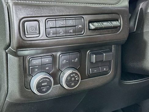 Certified 2023 GMC Yukon XL Denali Ultimate AWD/4WD image 13